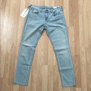 Rag & Bone👖Distressed Jeans Size 30 NWT